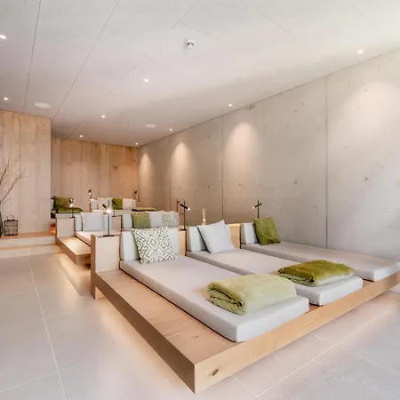 Hotel Loxone Campus *