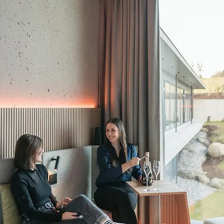 Loxone Campus Hotel *